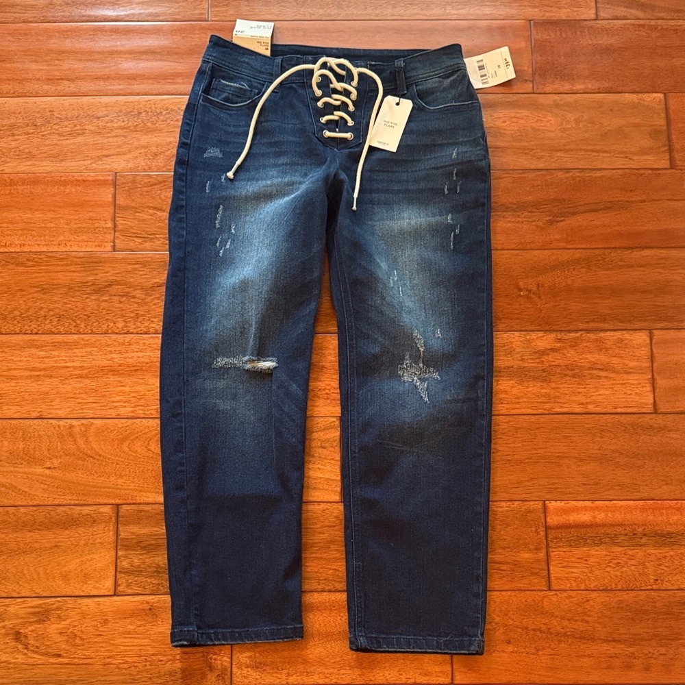 NWT Forever 21 Mid Rise Flare Slim Fit Size 28 Lace Up Front